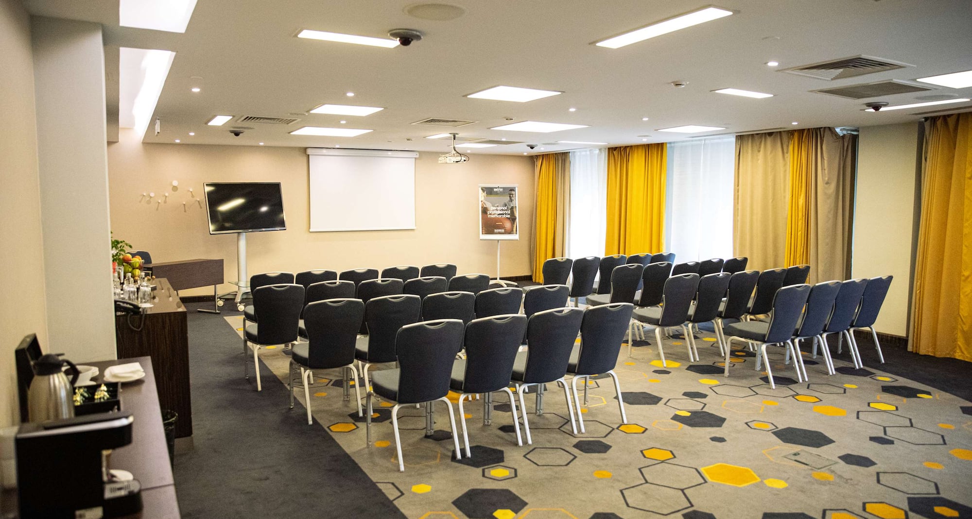 Park Inn by Radisson Astana - Meeting Room 1,4 theatre set-up