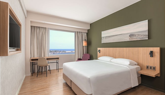 Park Inn by Radisson Bacolod - Deluxe Room - upper floors