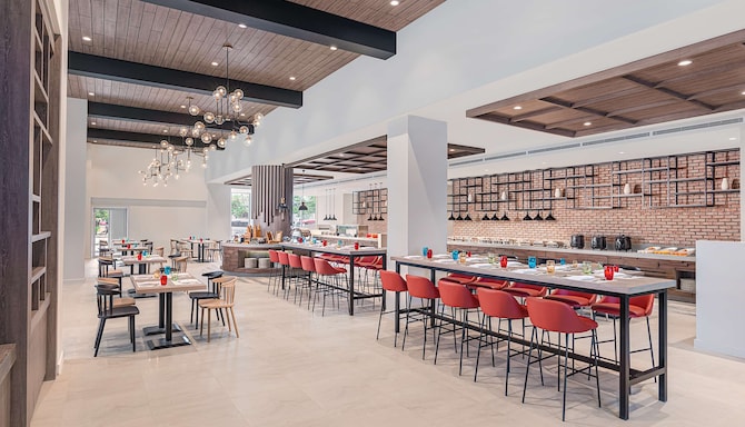 Park Inn By Radisson Bacolod - Arima Restaurant