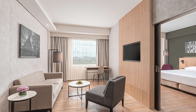 Park Inn by Radisson Bacolod - Junior Suite