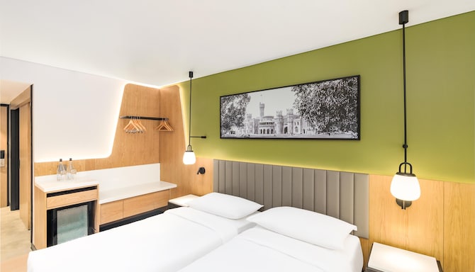 Park Inn by Radisson Bengaluru Whitefield - Deluxe Room Twin Beds