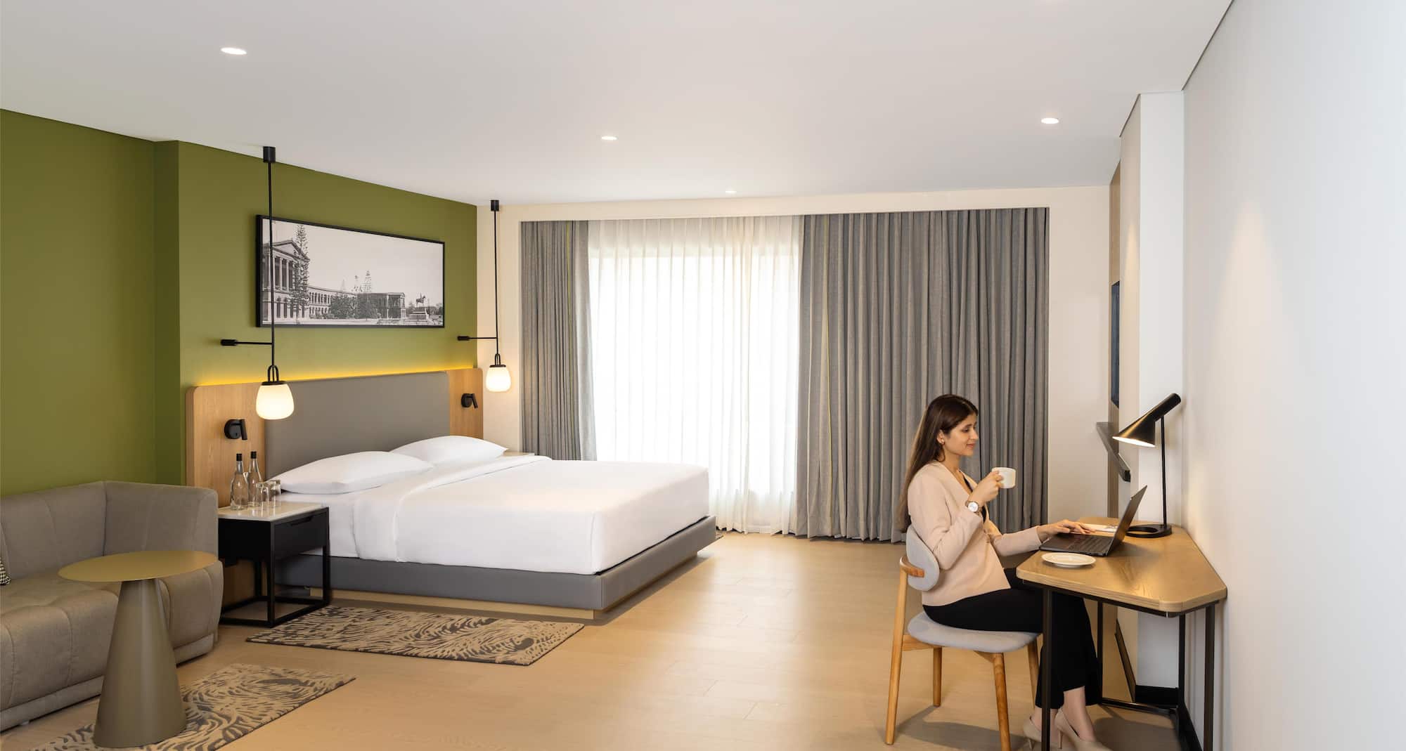 Park Inn by Radisson Bengaluru Whitefield - In-room Working Desk