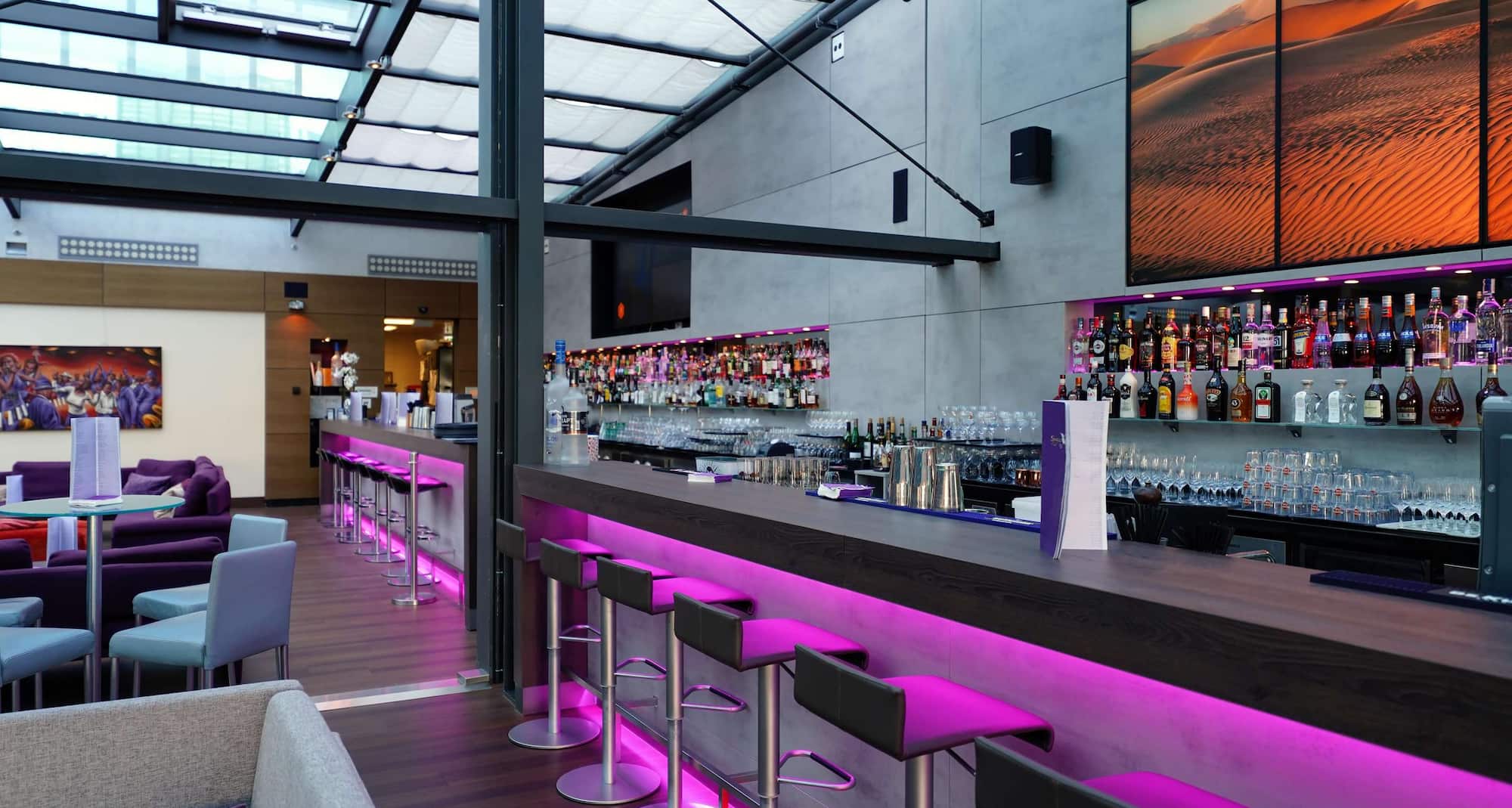 Park Inn by Radisson Berlin Alexanderplatz - Spagos Restaurant, Bar and Lounge