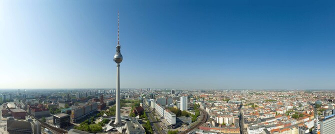 Park Inn by Radisson Berlin Alexanderplatz - View by Day