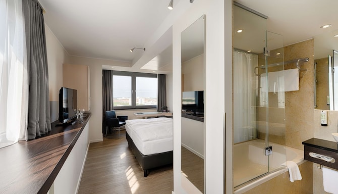 Park Inn by Radisson Berlin Alexanderplatz - 客房/住宿