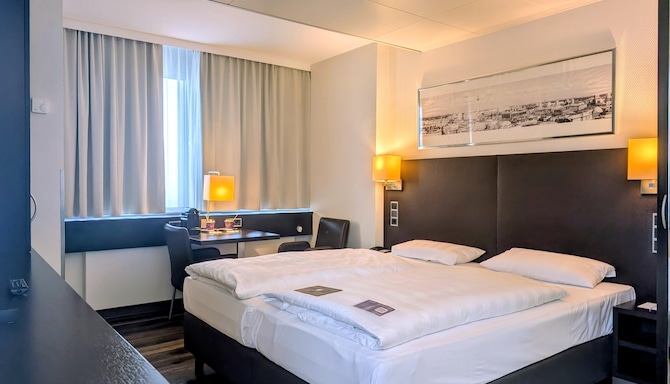 Park Inn by Radisson Berlin Alexanderplatz - Gaestezimmer