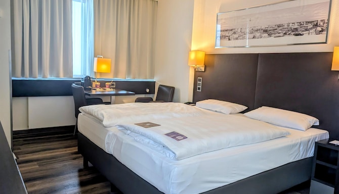 Park Inn by Radisson Berlin Alexanderplatz - Gaestezimmer