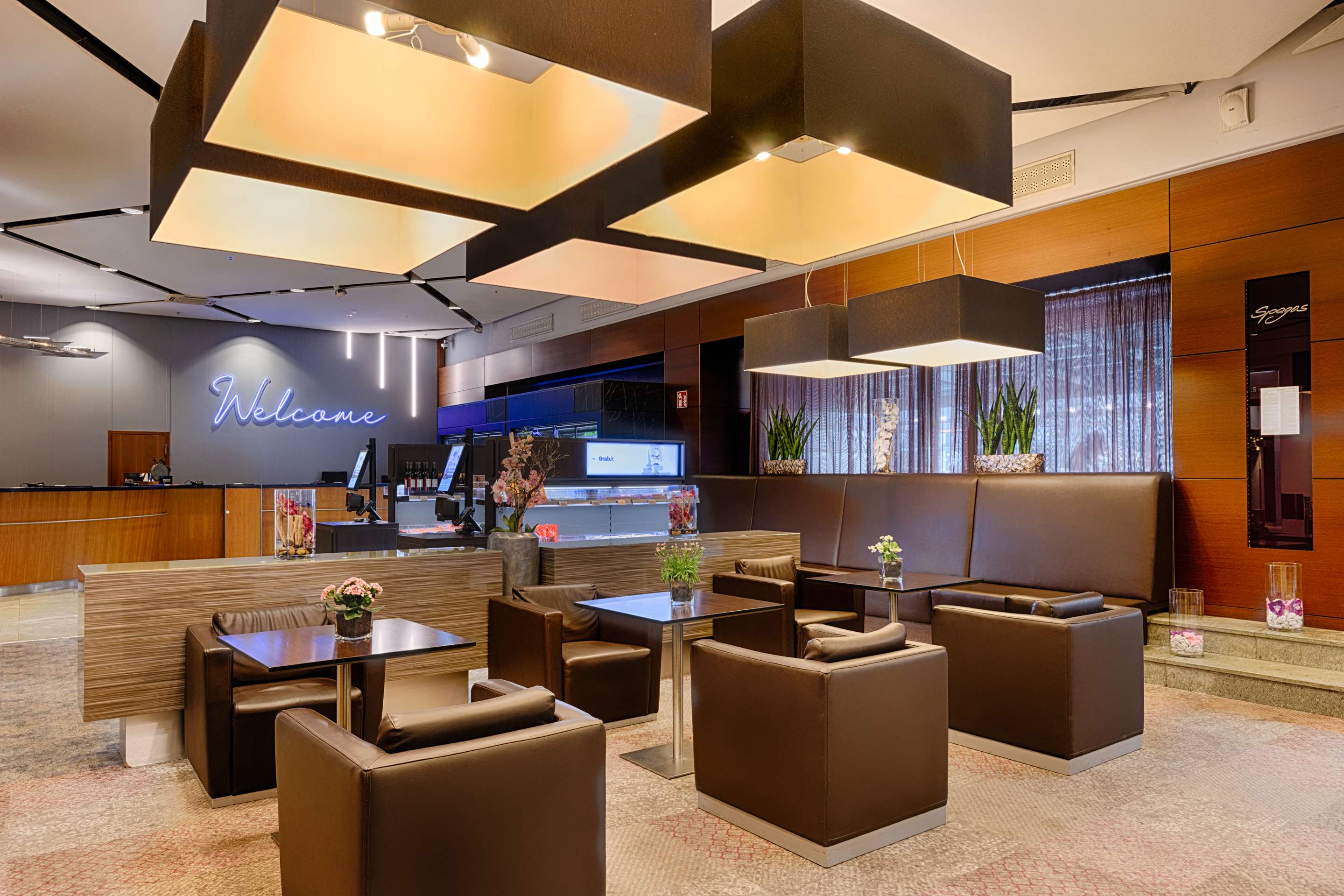 Park Inn by Radisson Berlin Alexanderplatz - Lobby Sitting area