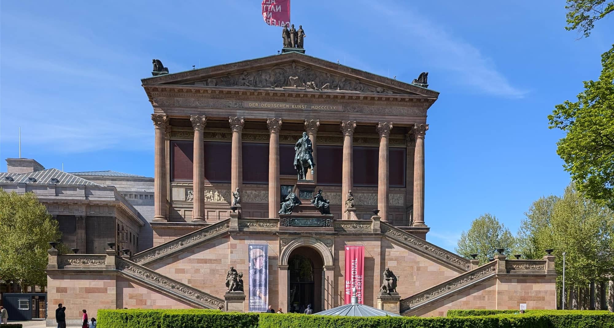 Park Inn by Radisson Berlin Alexanderplatz - Alte National galerie