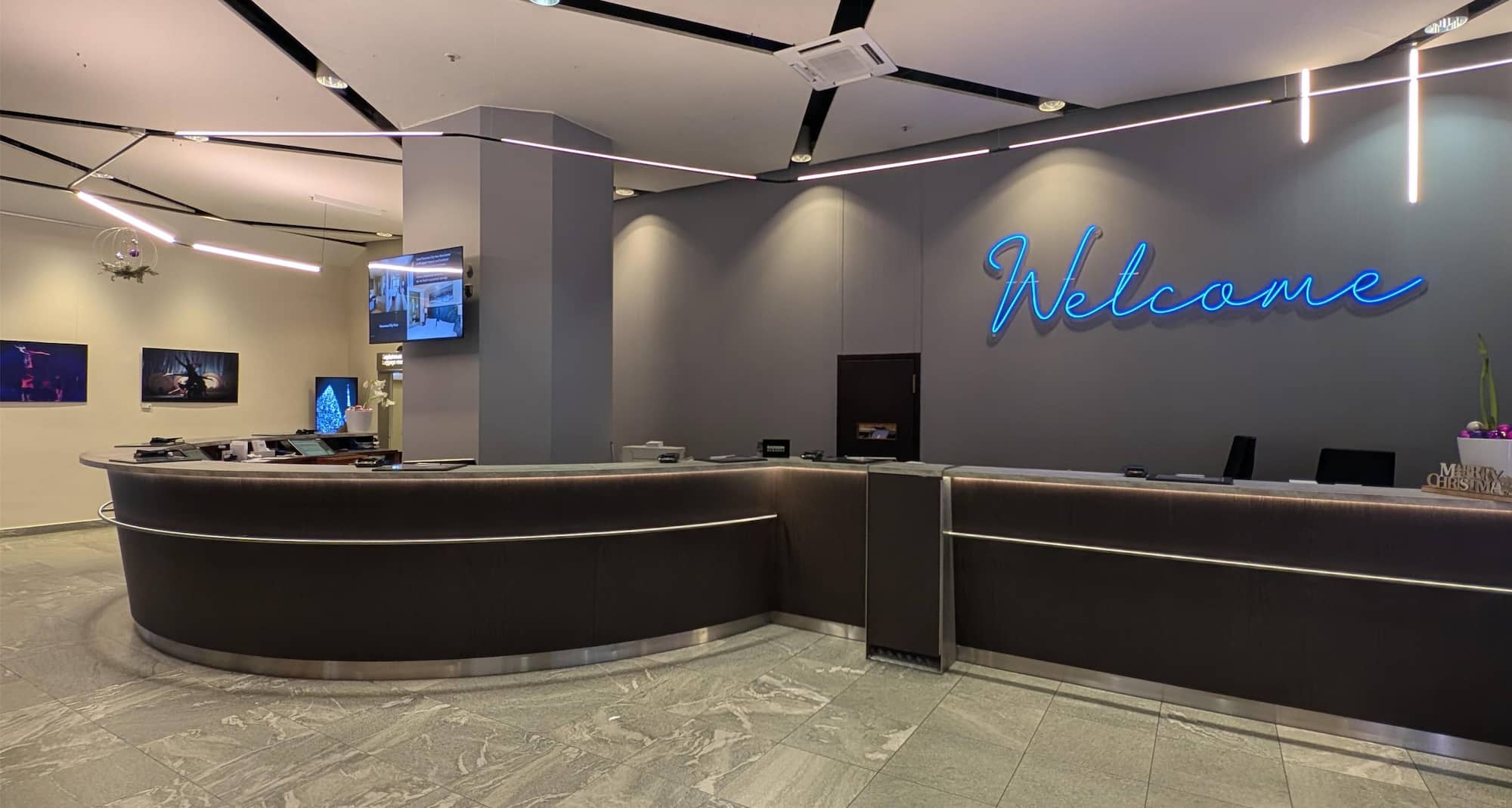 Park Inn by Radisson Berlin Alexanderplatz - Reception