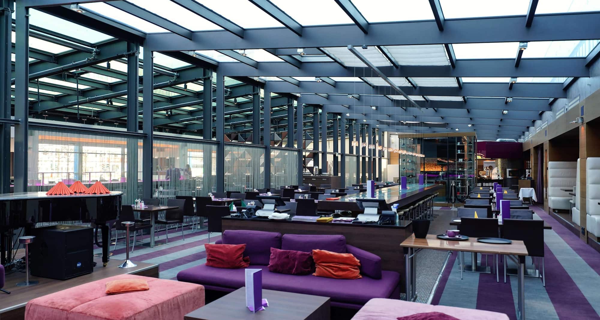 Park Inn by Radisson Berlin Alexanderplatz - Spagos Restaurant, Bar & Lounge