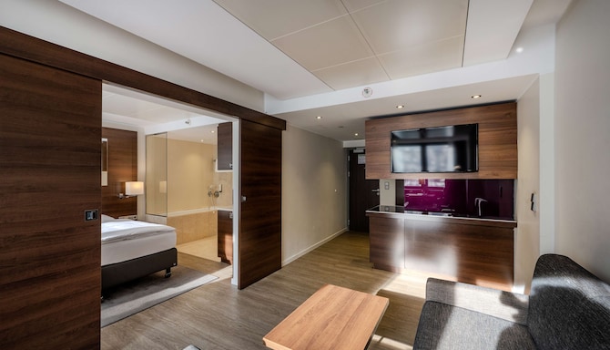 Park Inn by Radisson Berlin Alexanderplatz - 套房