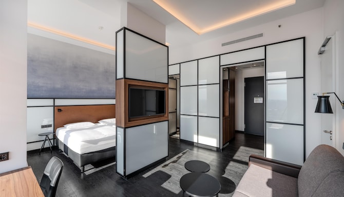 Park Inn by Radisson Berlin Alexanderplatz - Suite