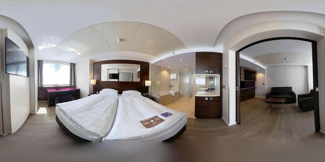 Park Inn by Radisson Berlin Alexanderplatz - Suite