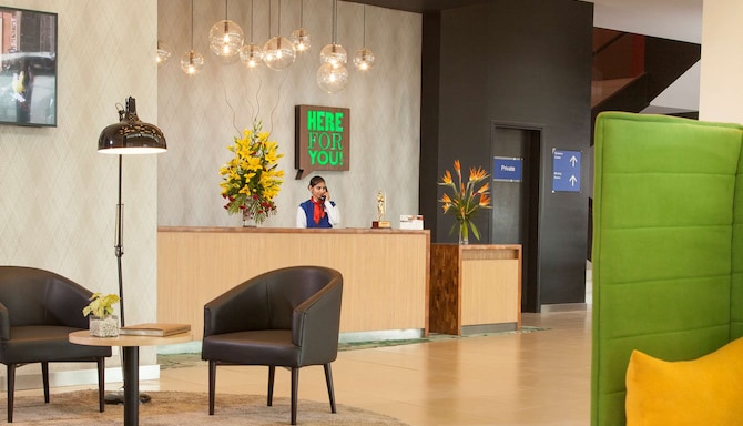 Park Inn by Radisson Bilaspur - Lobby