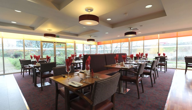 Park Inn By Radisson Birmingham Walsall - Restaurant