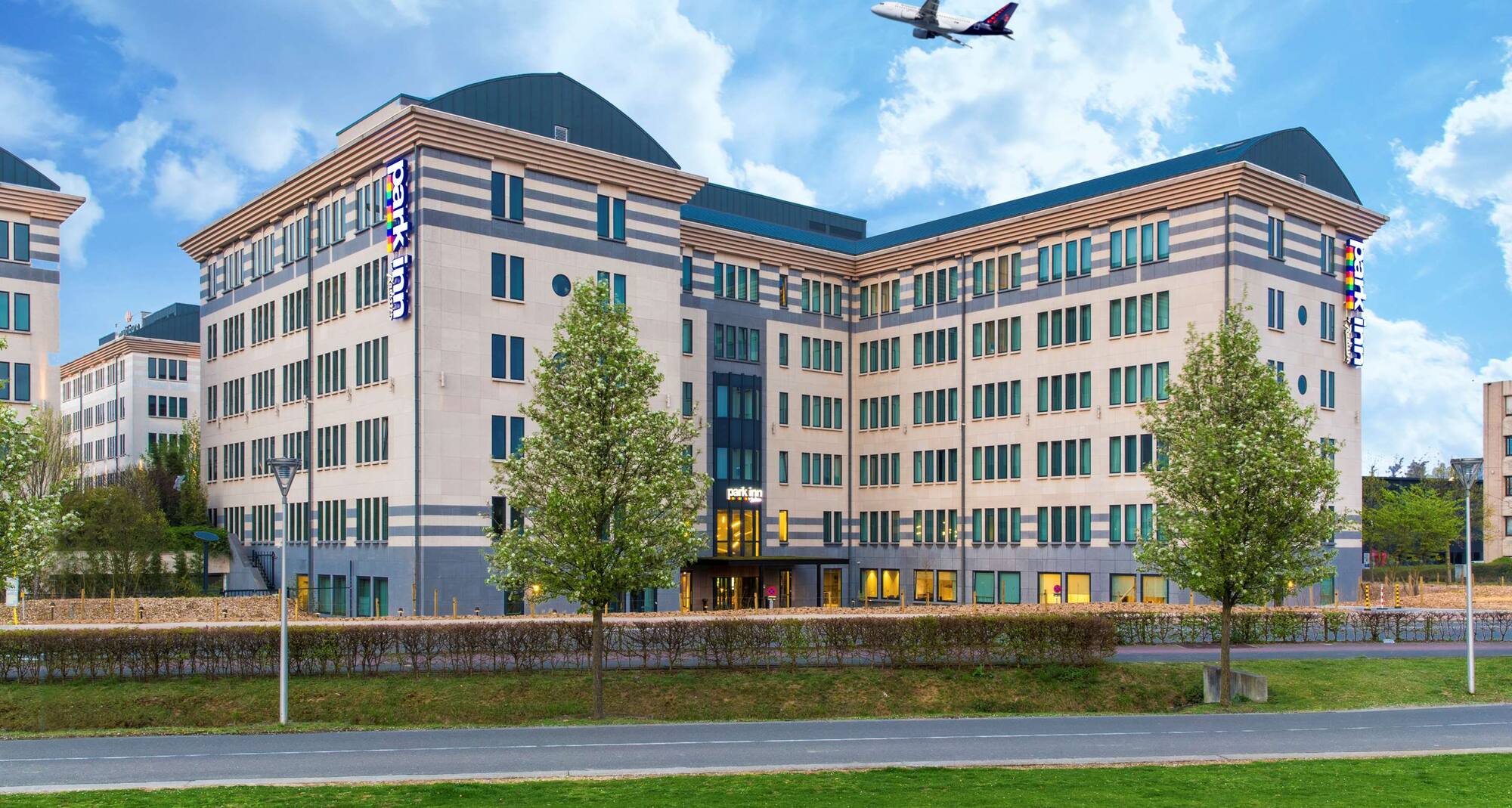 Park Inn by Radisson Brussels Airport - Außenbereich des Hotels