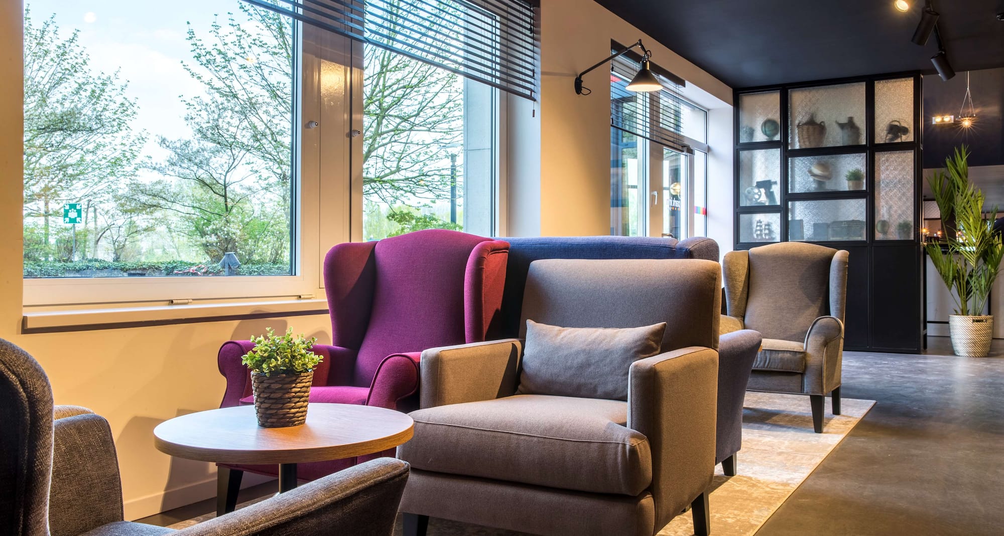Park Inn by Radisson Brussels Airport - 大堂景观
