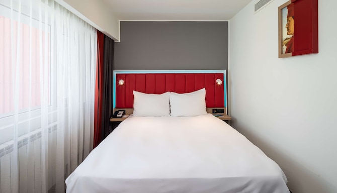 Park Inn by Radisson Bucharest Hotel & Residence - Guest room