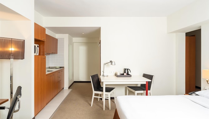 Park Inn by Radisson Bucharest Hotel & Residence - Cozy room