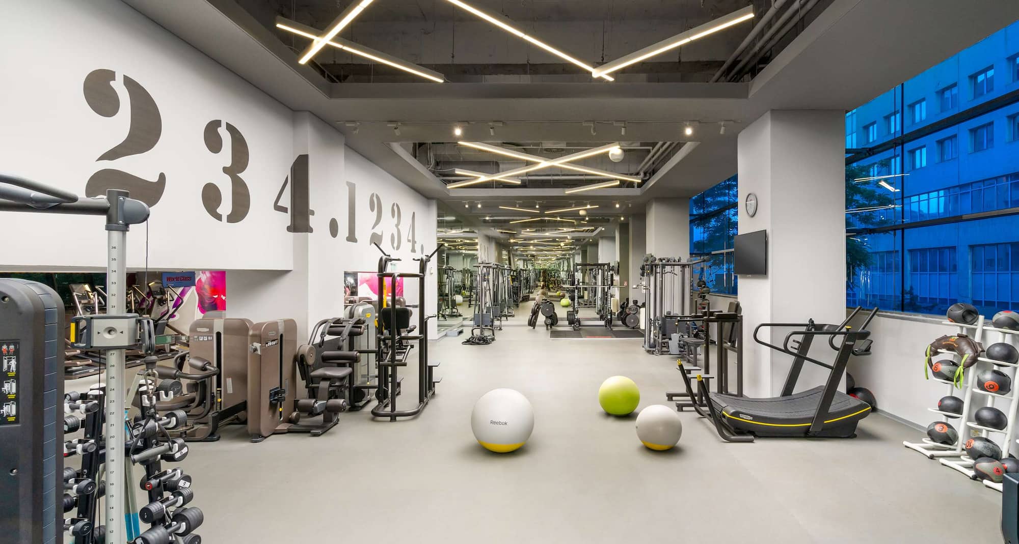 Park Inn by Radisson Bucharest Hotel and Residence - DSC Edit print