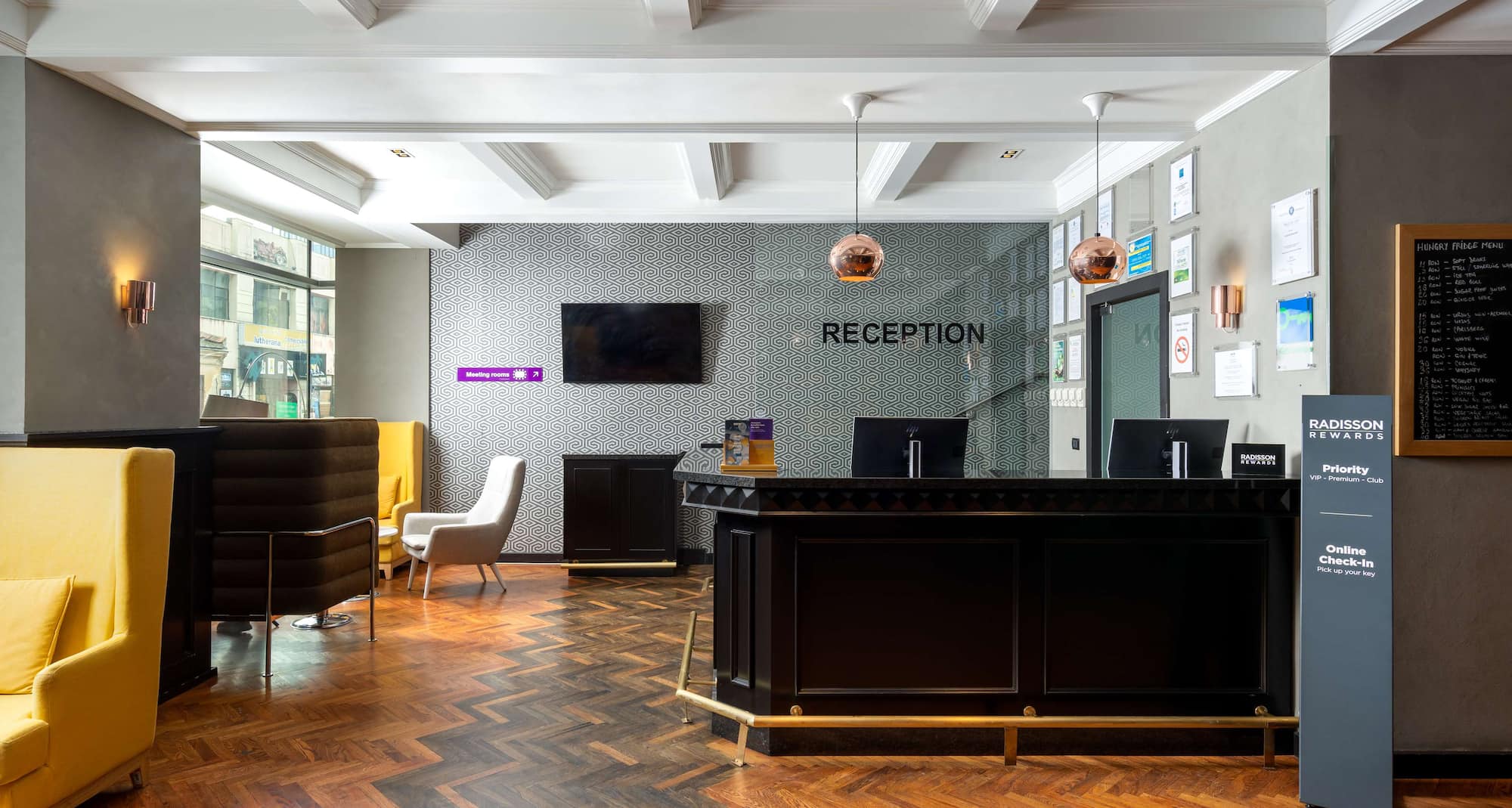 Park Inn by Radisson Bucharest Hotel & Residence - Reception