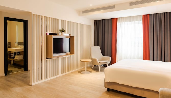 Park Inn by Radisson Bucharest Hotel & Residence - Studio Apartment BedRoom