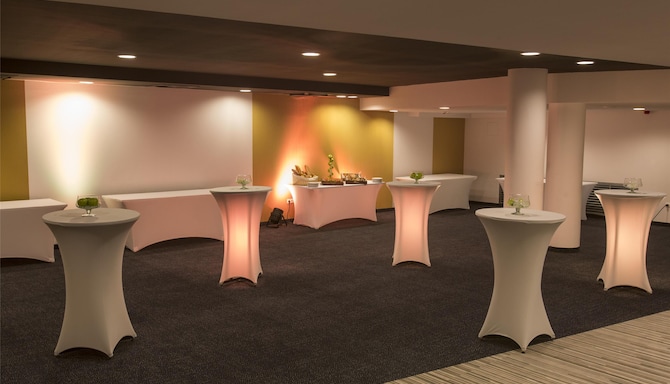 Park Inn by Radisson Budapest - Event lobby