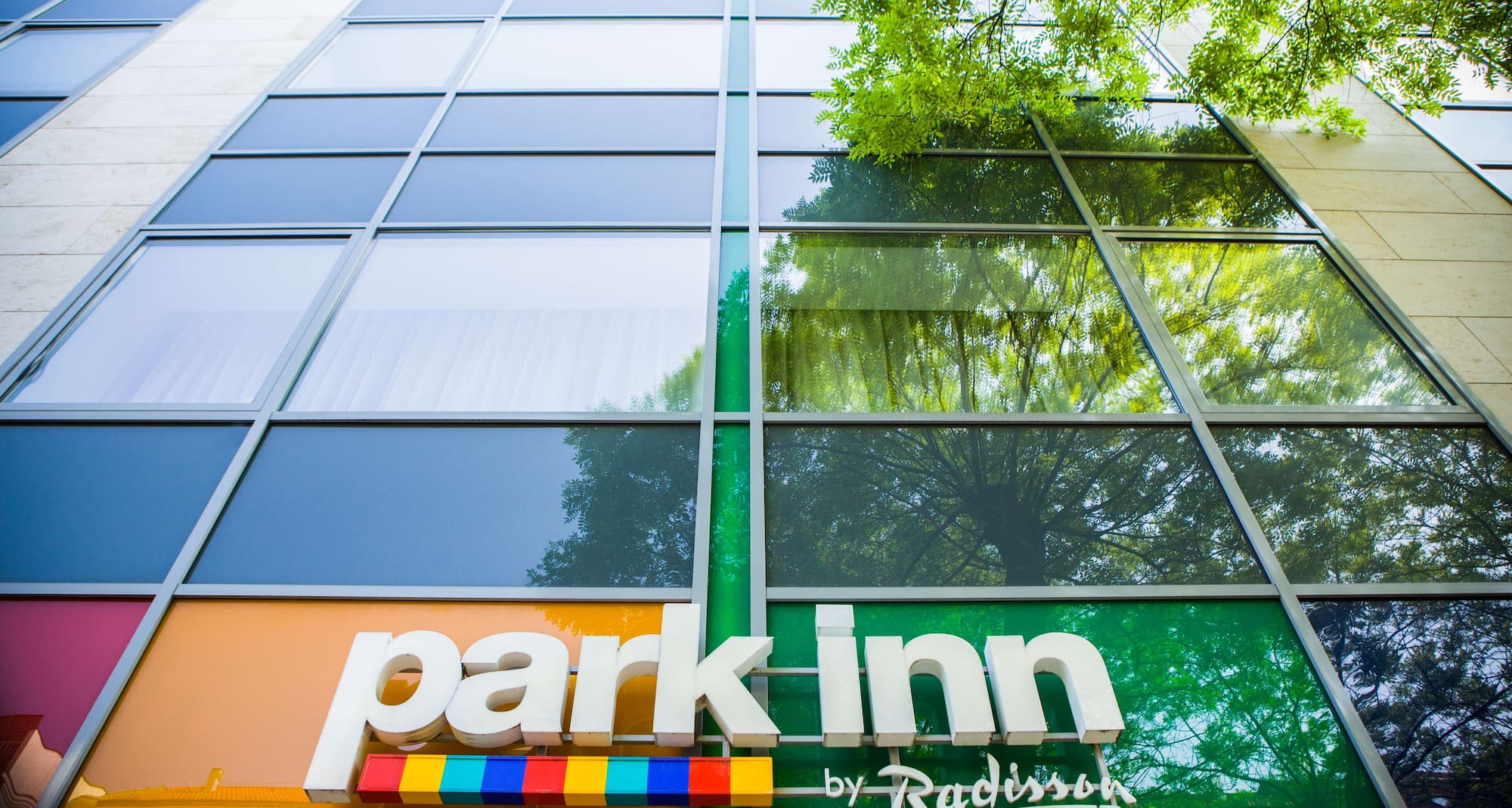 Park Inn by Radisson Budapest - Hotel Exterior