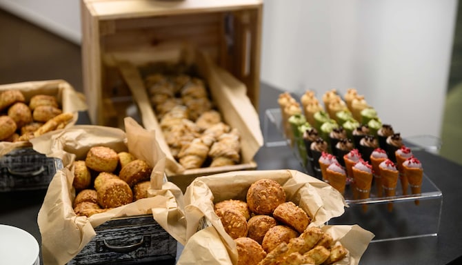 Park Inn by Radisson Budapest - Meeting room caffee break buffet