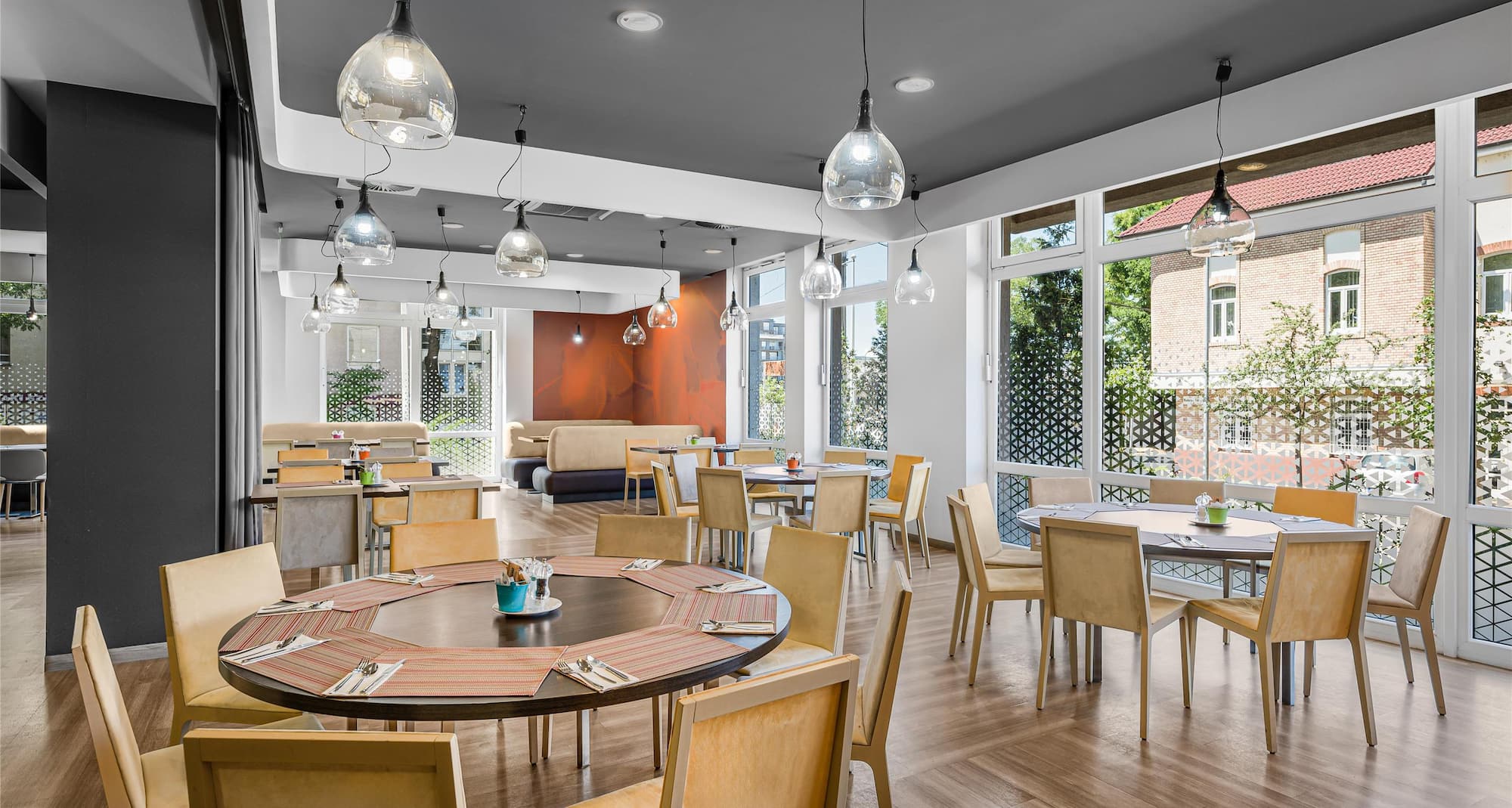 Park Inn by Radisson Budapest - Restaurant