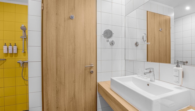 Park Inn by Radisson Budapest - Standard & Superior bathroom