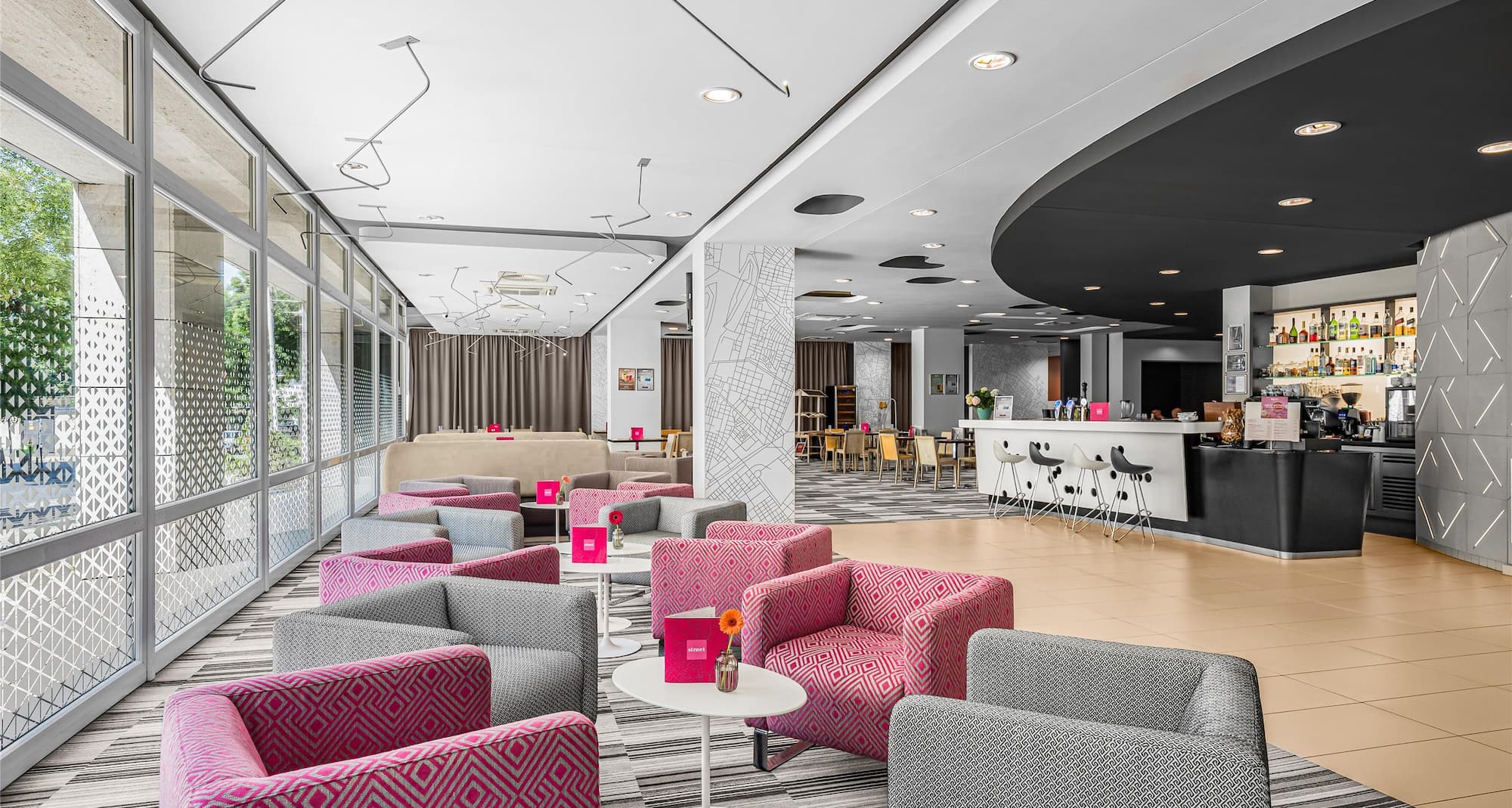 Park Inn by Radisson Budapest - Lobby