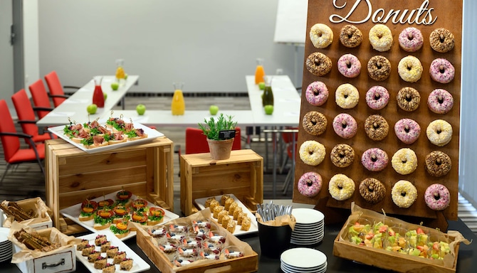 Park Inn by Radisson Budapest - Meeting room caffee break buffet