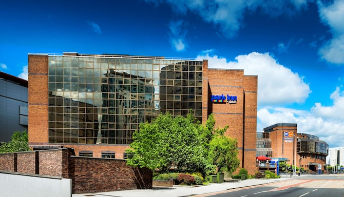 Park Inn By Radisson Cardiff City Centre - Hotel Exterior