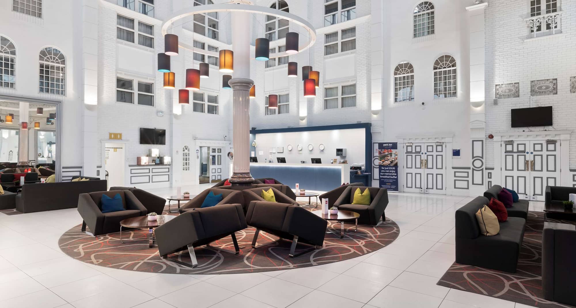 Park Inn By Radisson Cardiff City Centre - Lobby
