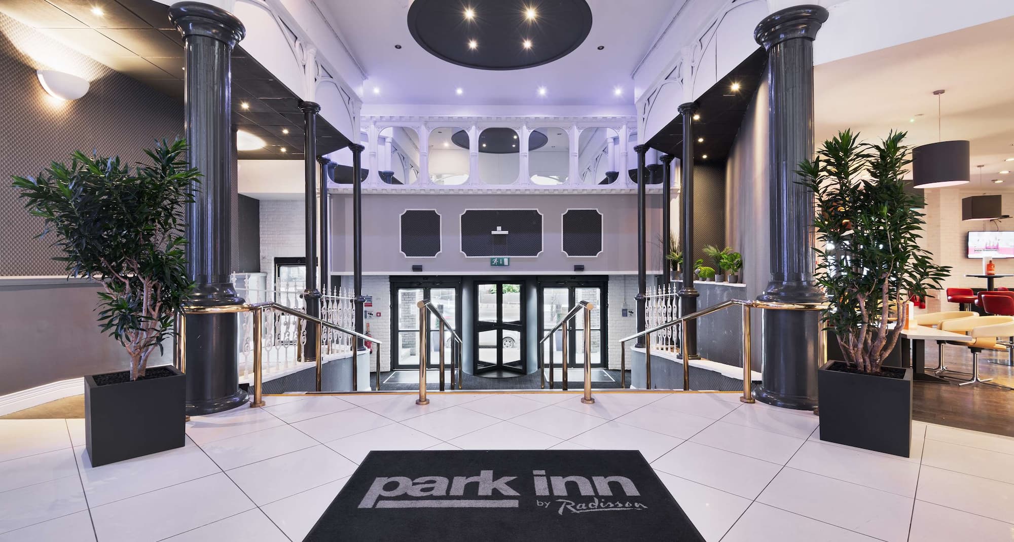 Park Inn by Radisson Cardiff City Centre - Main Lobby