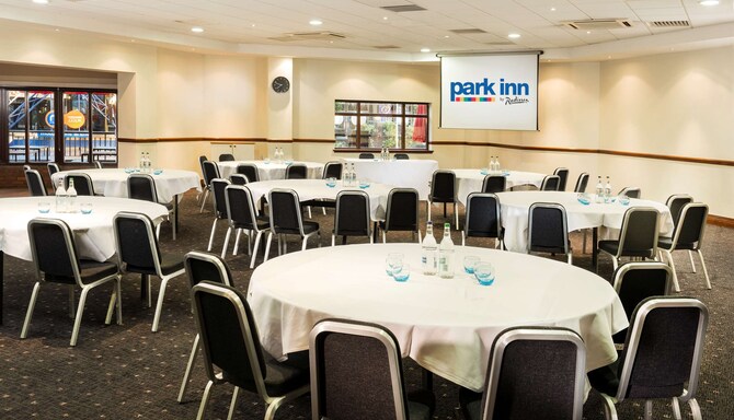 Park Inn By Radisson Cardiff City Centre - Meeting Room