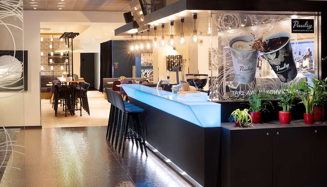 Park Inn By Radisson Central Tallinn - Lobby Bar