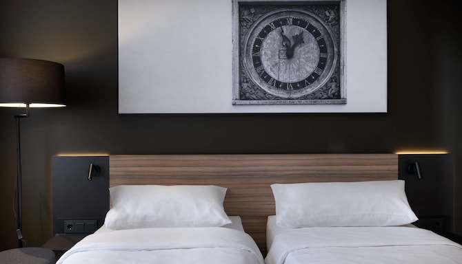 Park Inn by Radisson Central Tallinn - Standard Room with twin beds