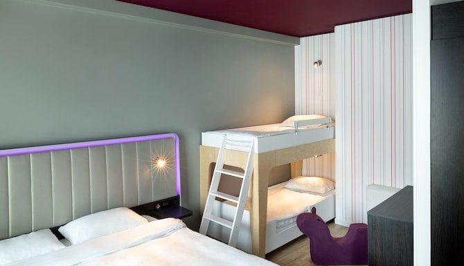 Park Inn by Radisson Central Tallinn - Family Room