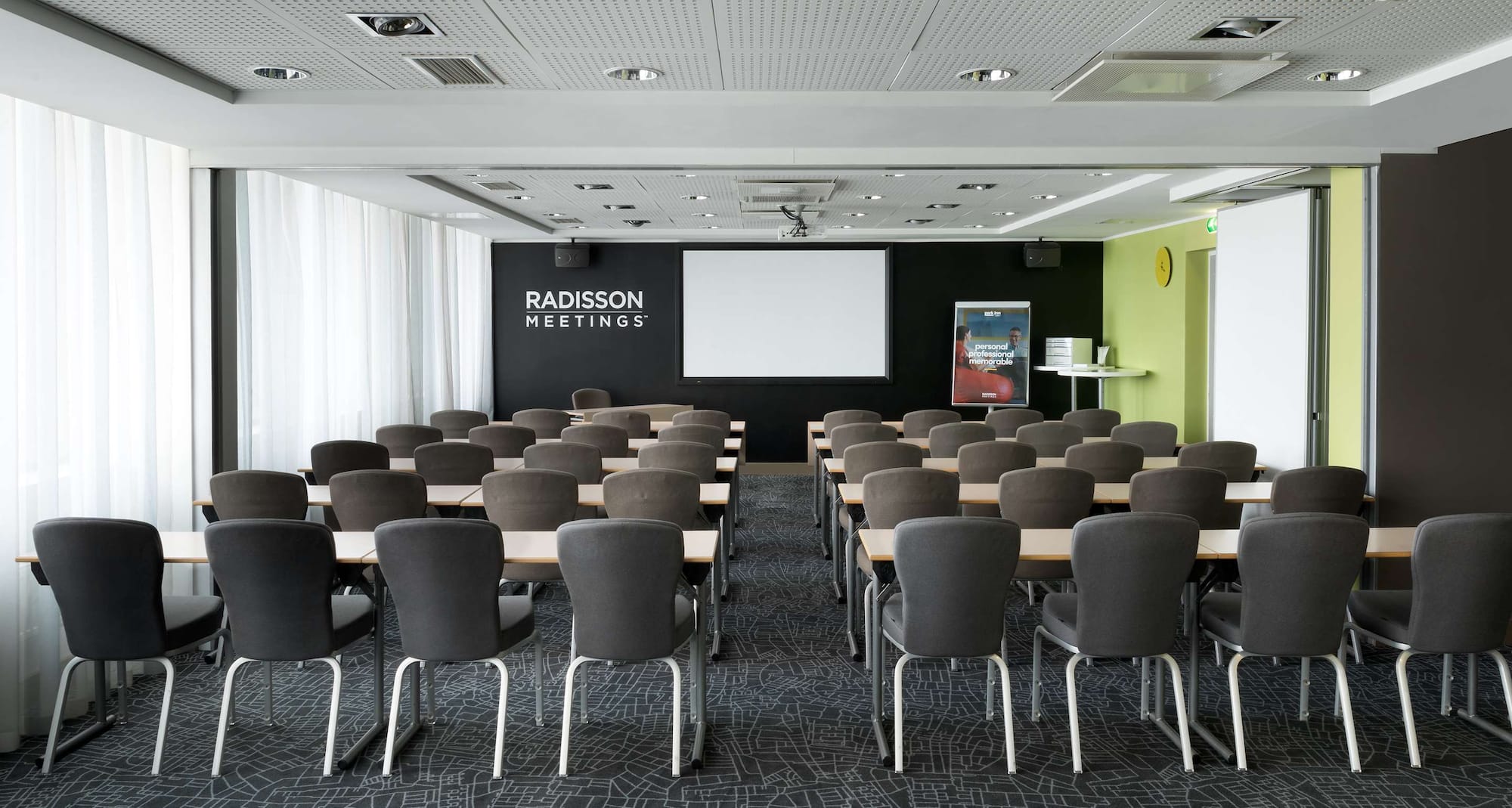 Park Inn By Radisson Central Tallinn - зал Stuudio II+III с рассадкой «классная комната»