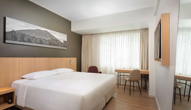 Park Inn by Radisson Clark - Superior Room