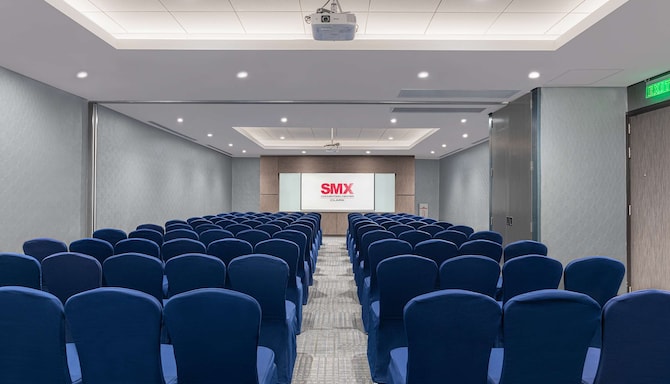 SMX Convention Center Clark Meeting Room 1-2