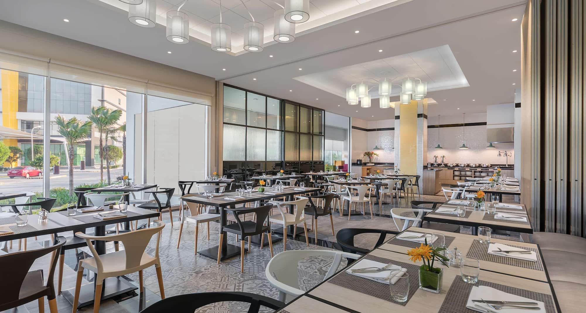 Park Inn by Radisson Clark - HUES Restaurant