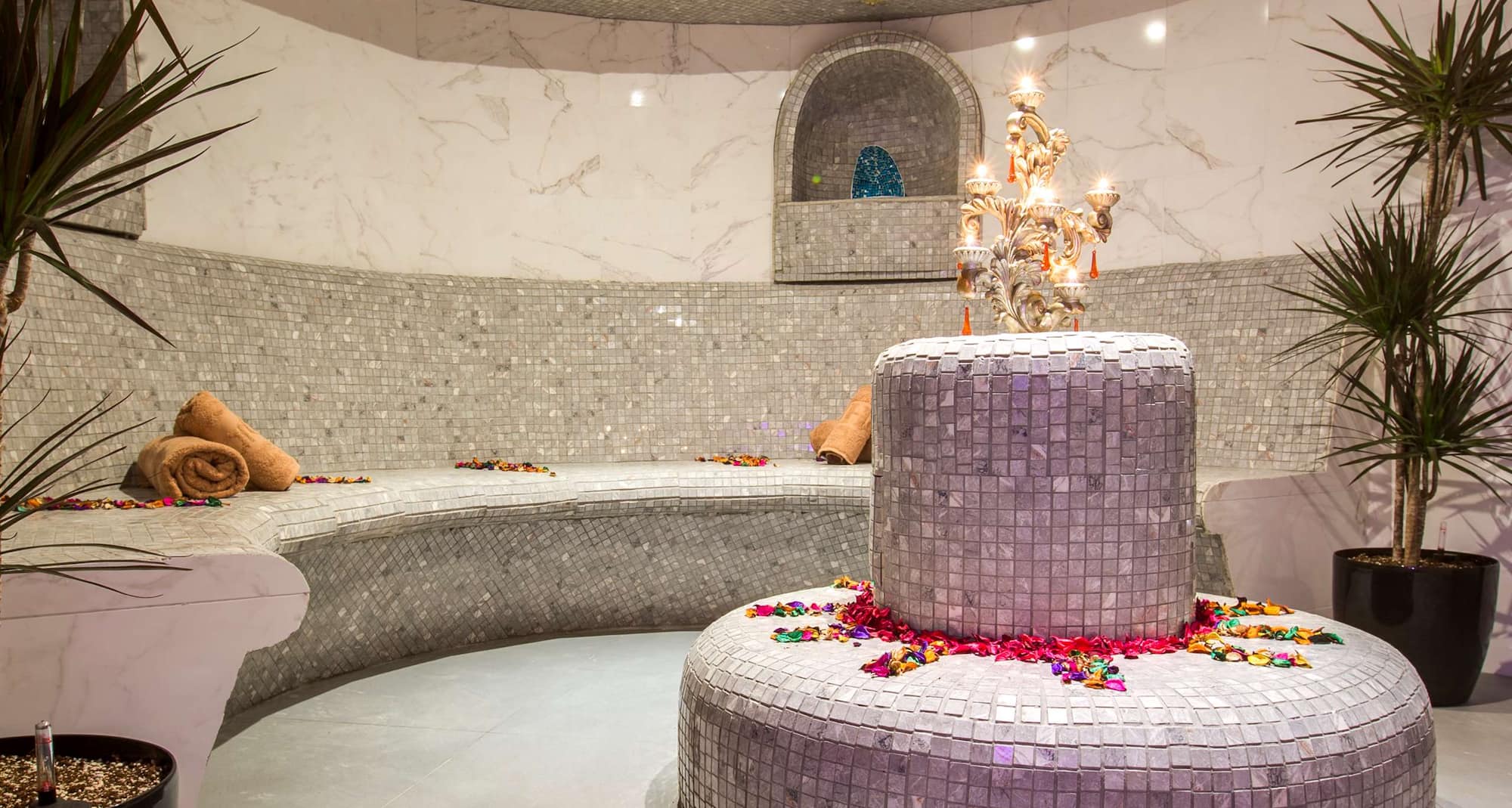 Park Inn by Radisson Dammam - Moroccan Bath