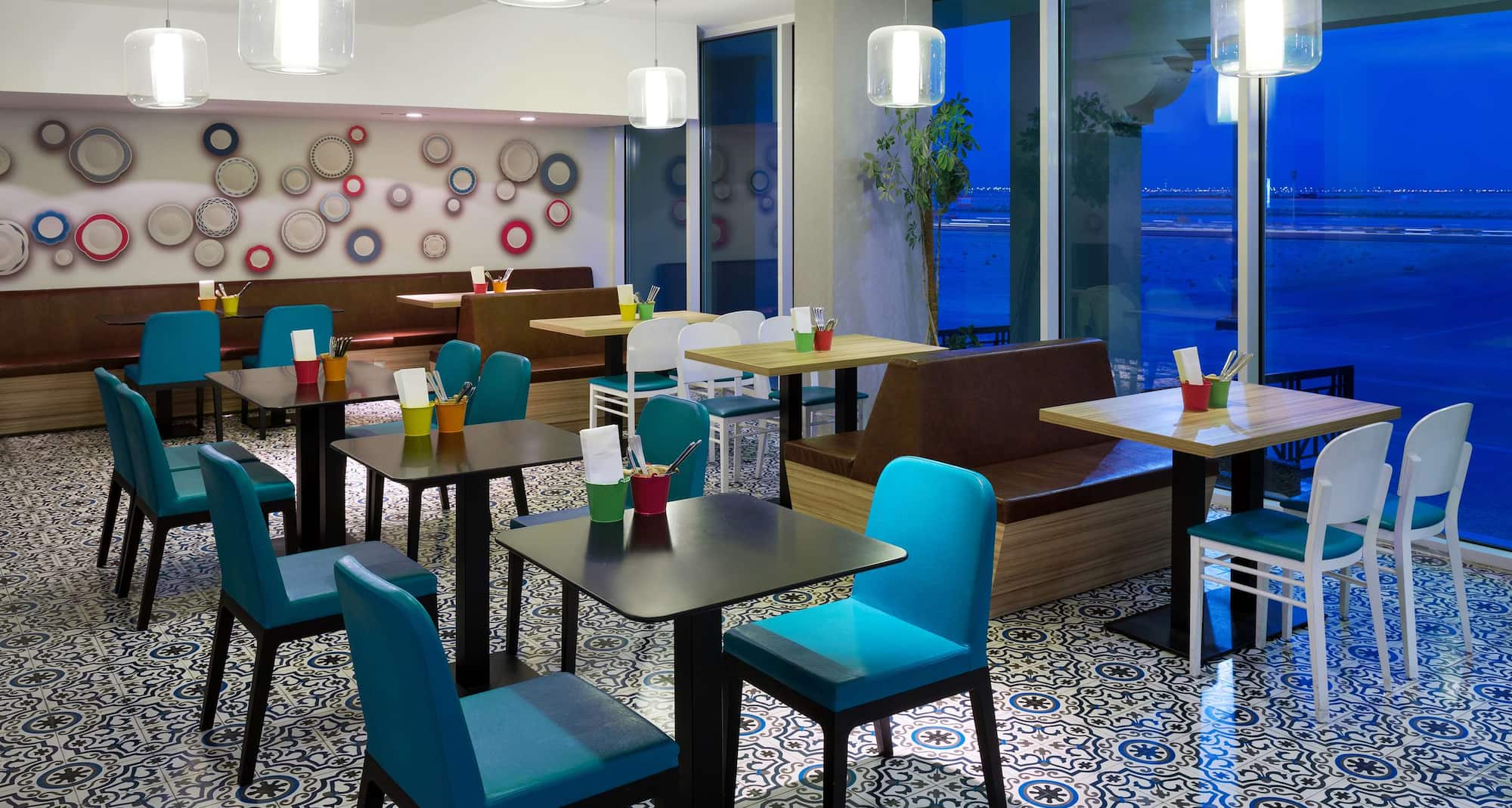 Park Inn by Radisson Dammam - Restaurant