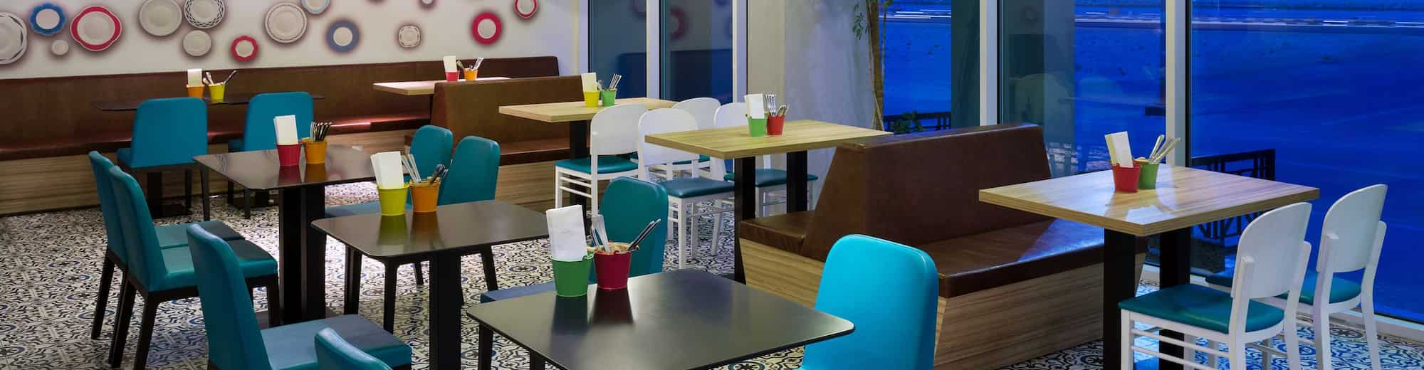 Park Inn by Radisson Dammam - Restaurant