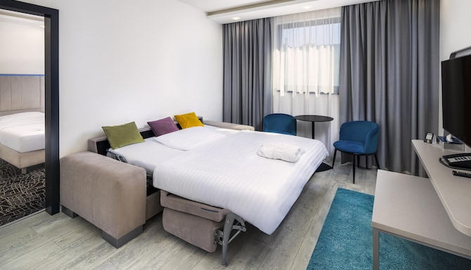Park Inn by Radisson Danube Bratislava - One Bedroom Apartment