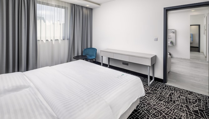 Park Inn by Radisson Danube Bratislava - One Bedroom Apartment